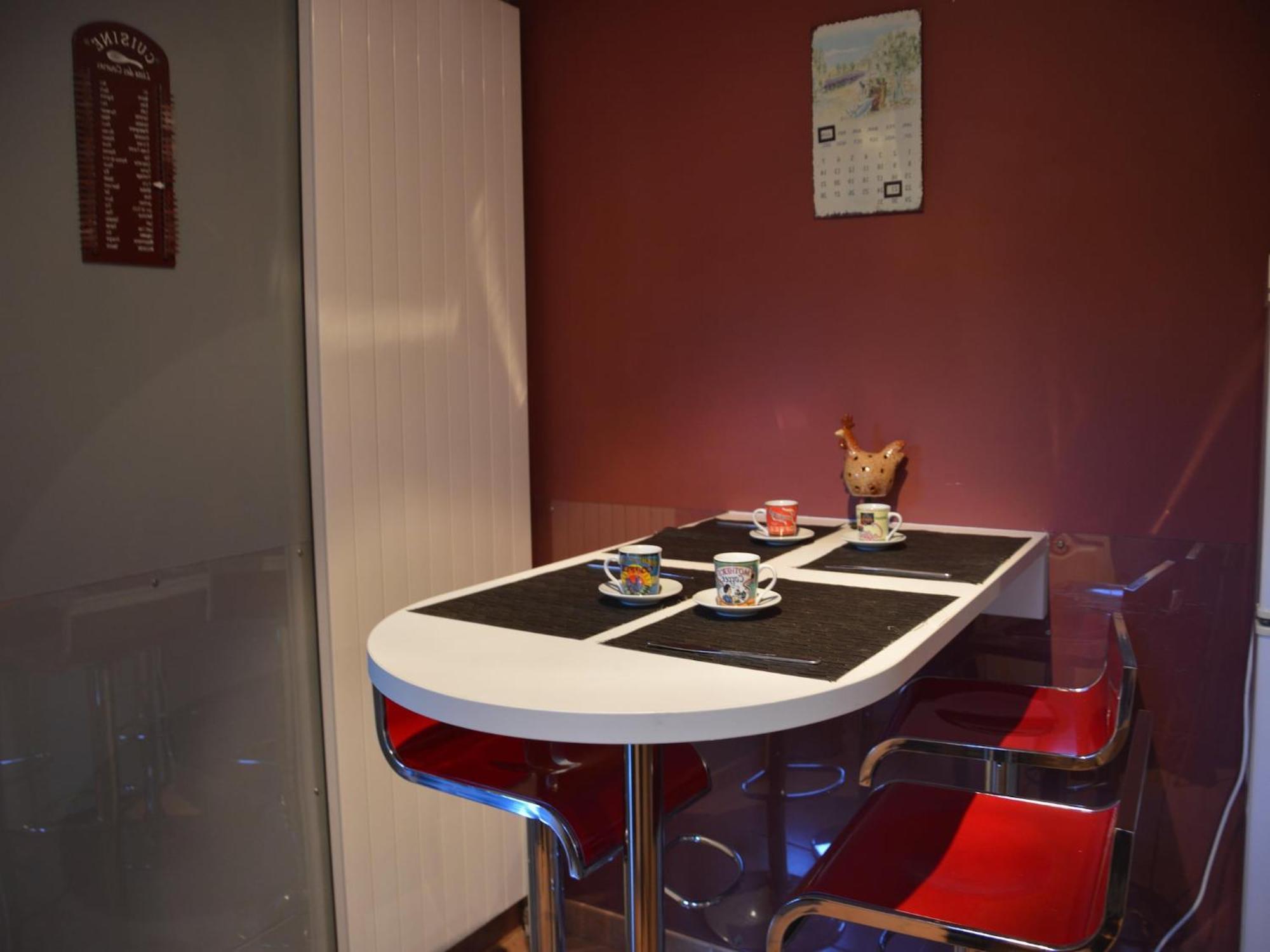 Modern Holiday Home In Stavelot With Fireplace Екстер'єр фото